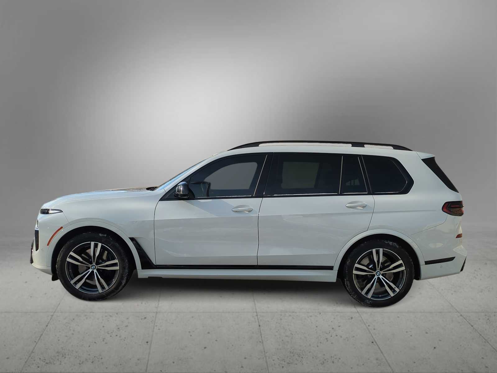 Thumbnail: 2025 BMW X7 - 5
