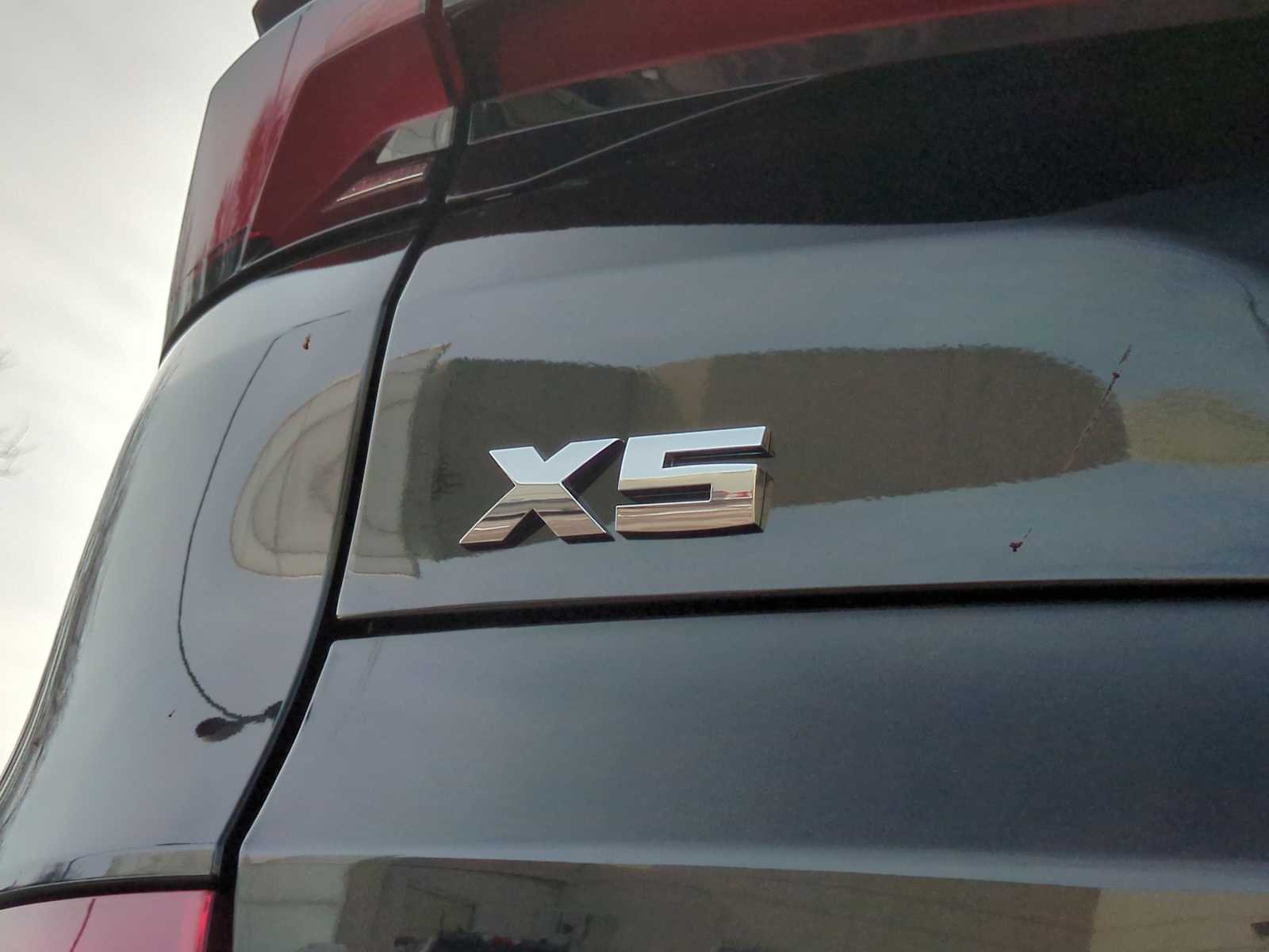 Thumbnail: 2026 BMW X5 - 13