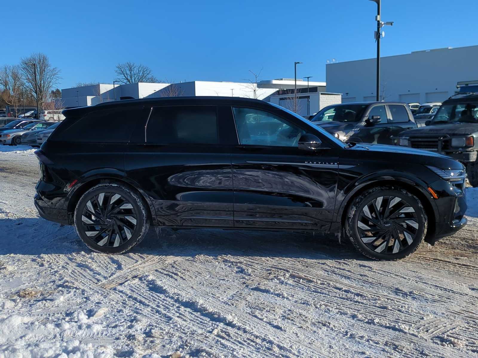 Thumbnail: 2024 Lincoln Nautilus - 14