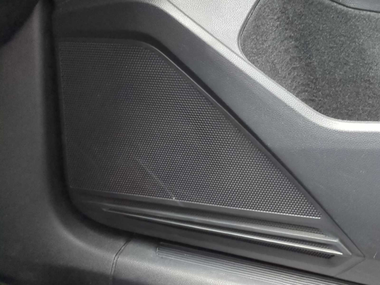 Thumbnail: 2019 Volkswagen Tiguan - 32