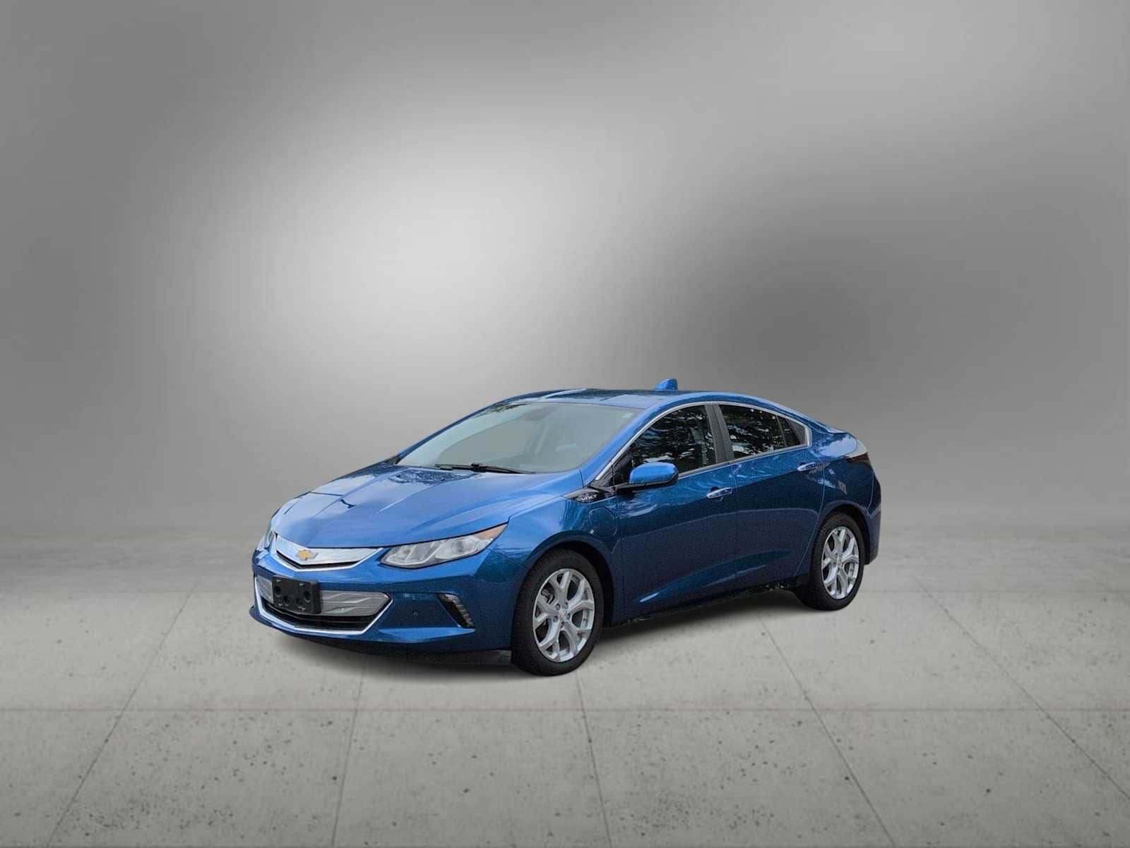Thumbnail: 2016 Chevrolet Volt - 4
