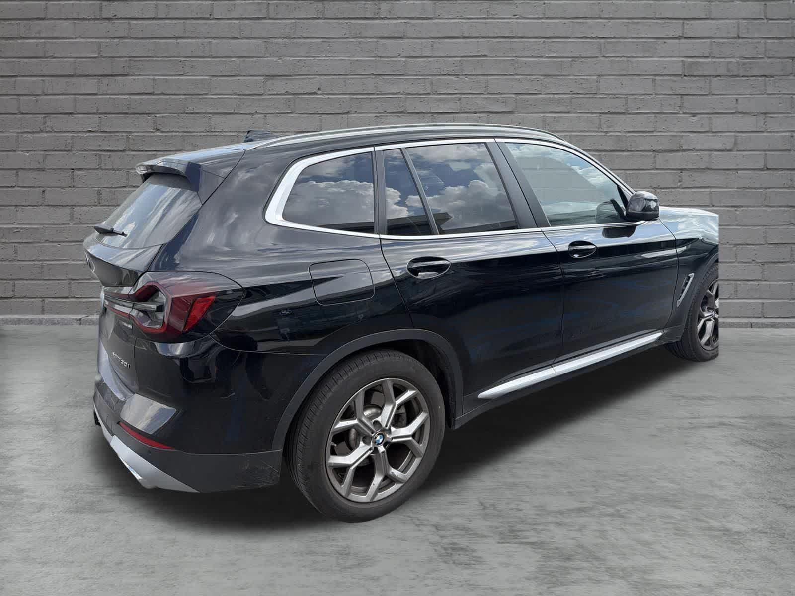 Thumbnail: 2024 BMW X3 - 9