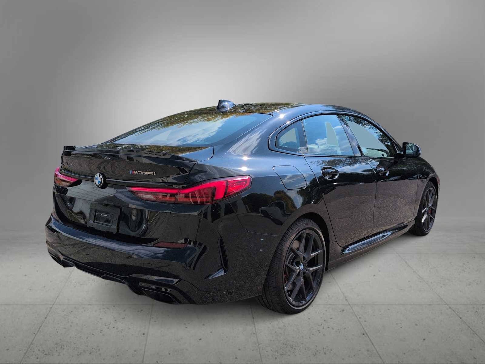 Thumbnail: 2024 BMW 2 Series - 8