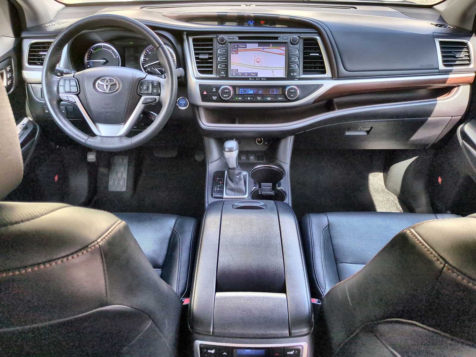 Thumbnail: 2016 Toyota Highlander - 15
