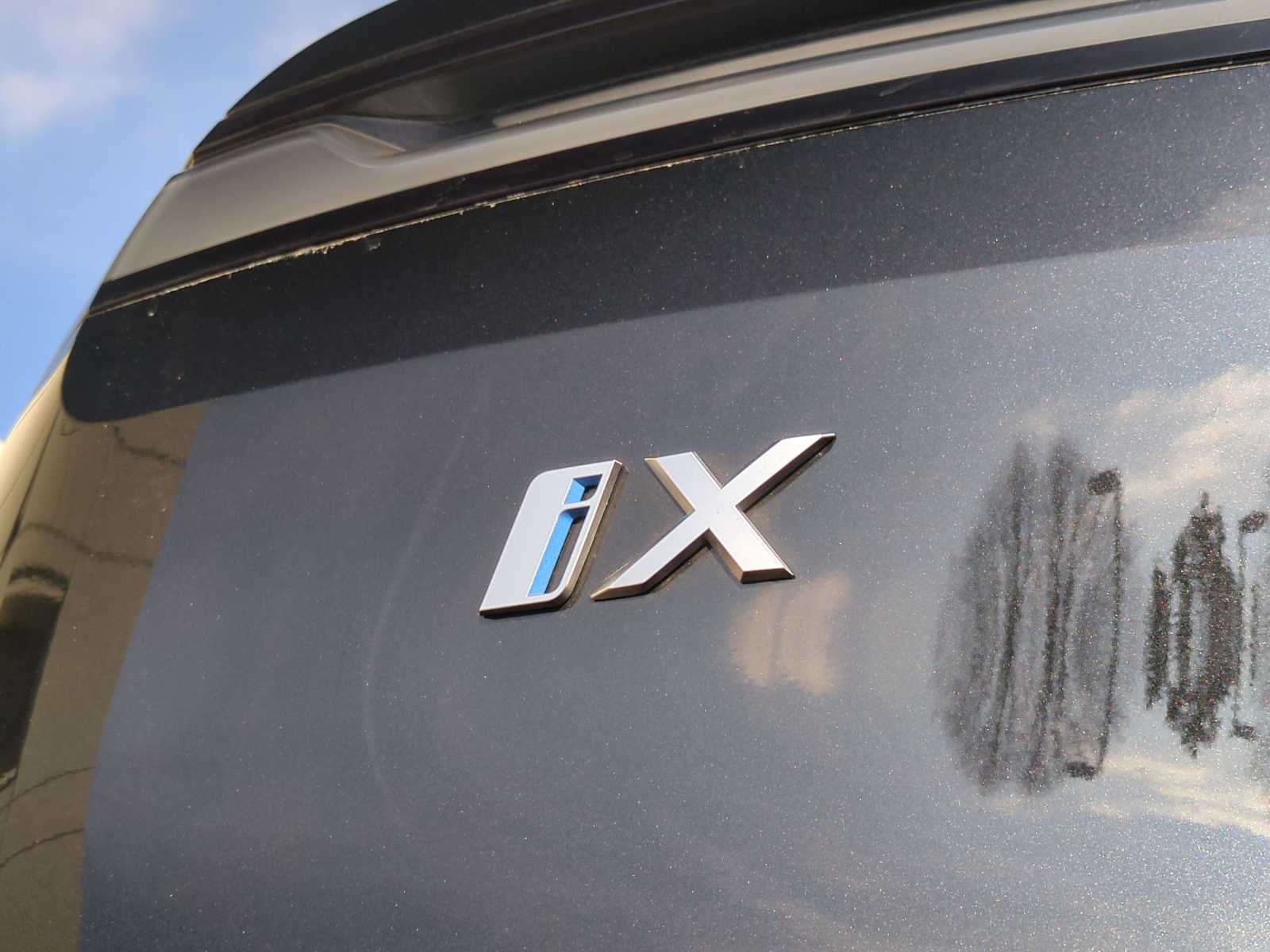 Thumbnail: 2025 BMW iX - 13