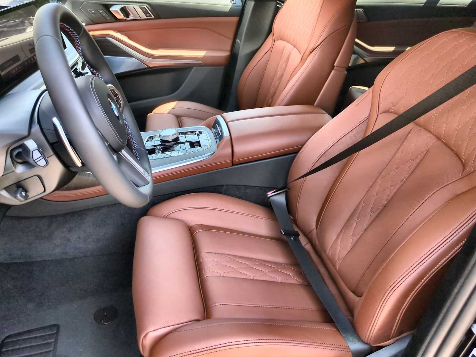 Thumbnail: 2026 BMW X7 - 17