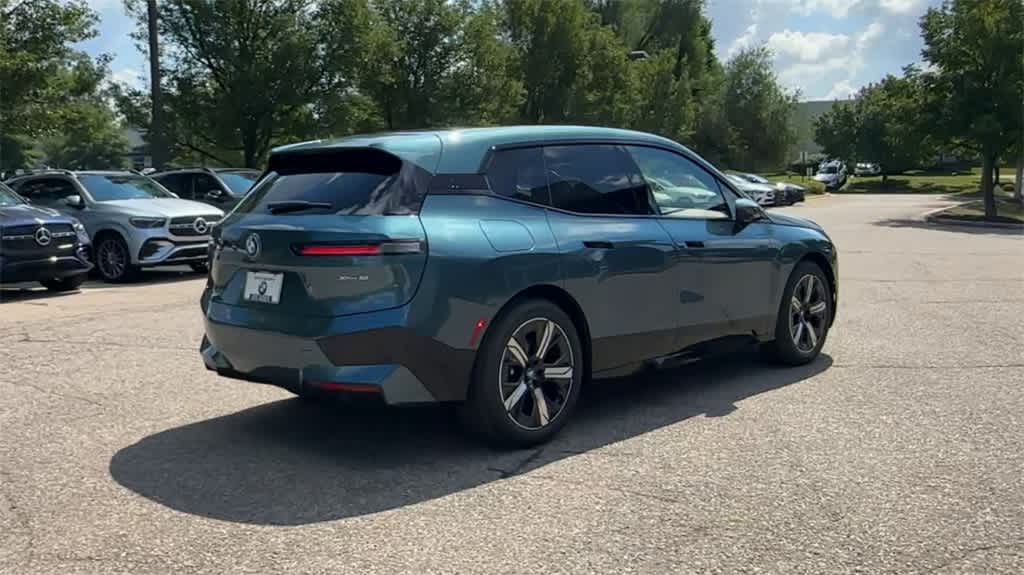 Thumbnail: 2025 BMW iX - 8