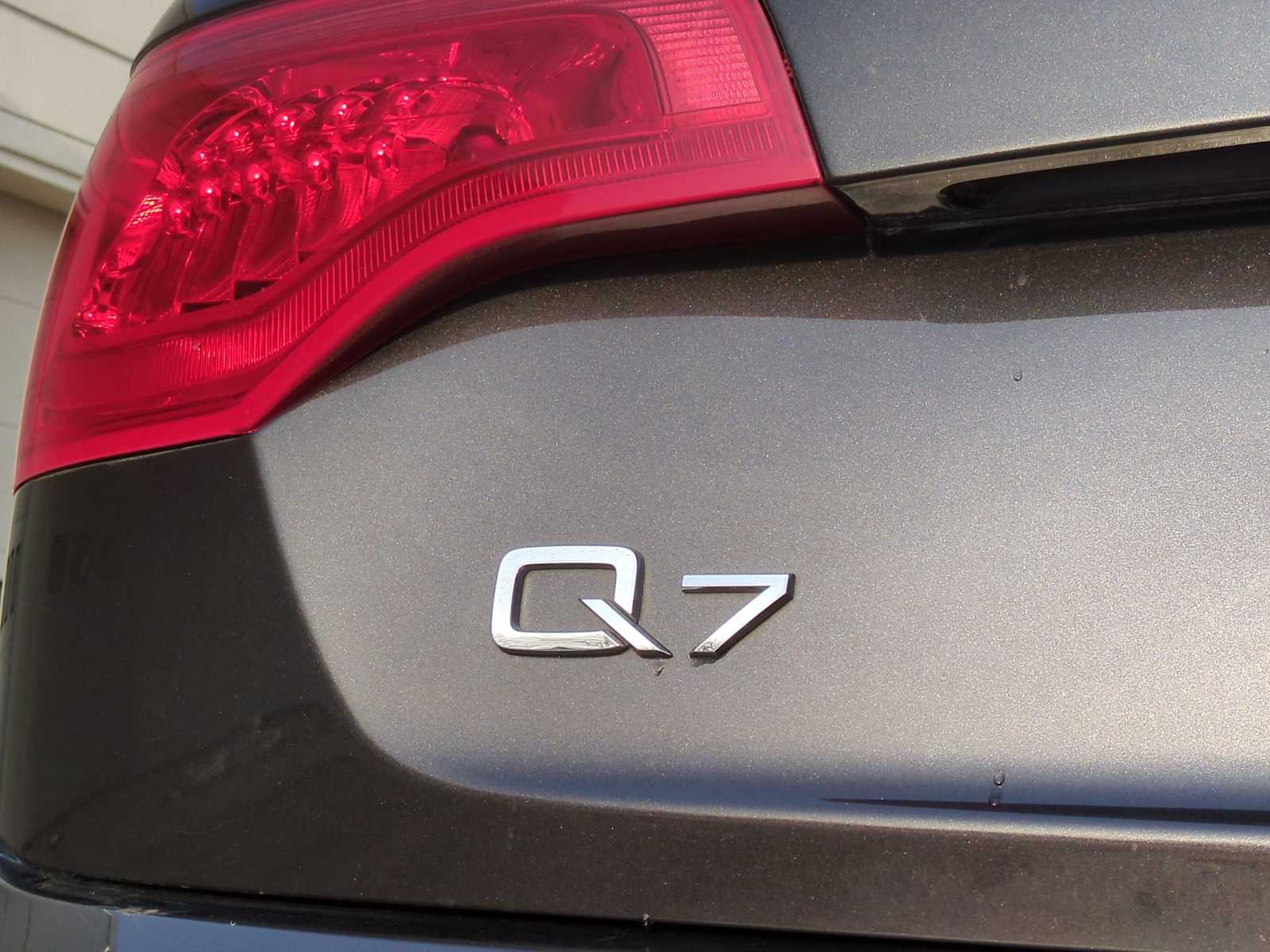 Thumbnail: 2011 Audi Q7 - 13