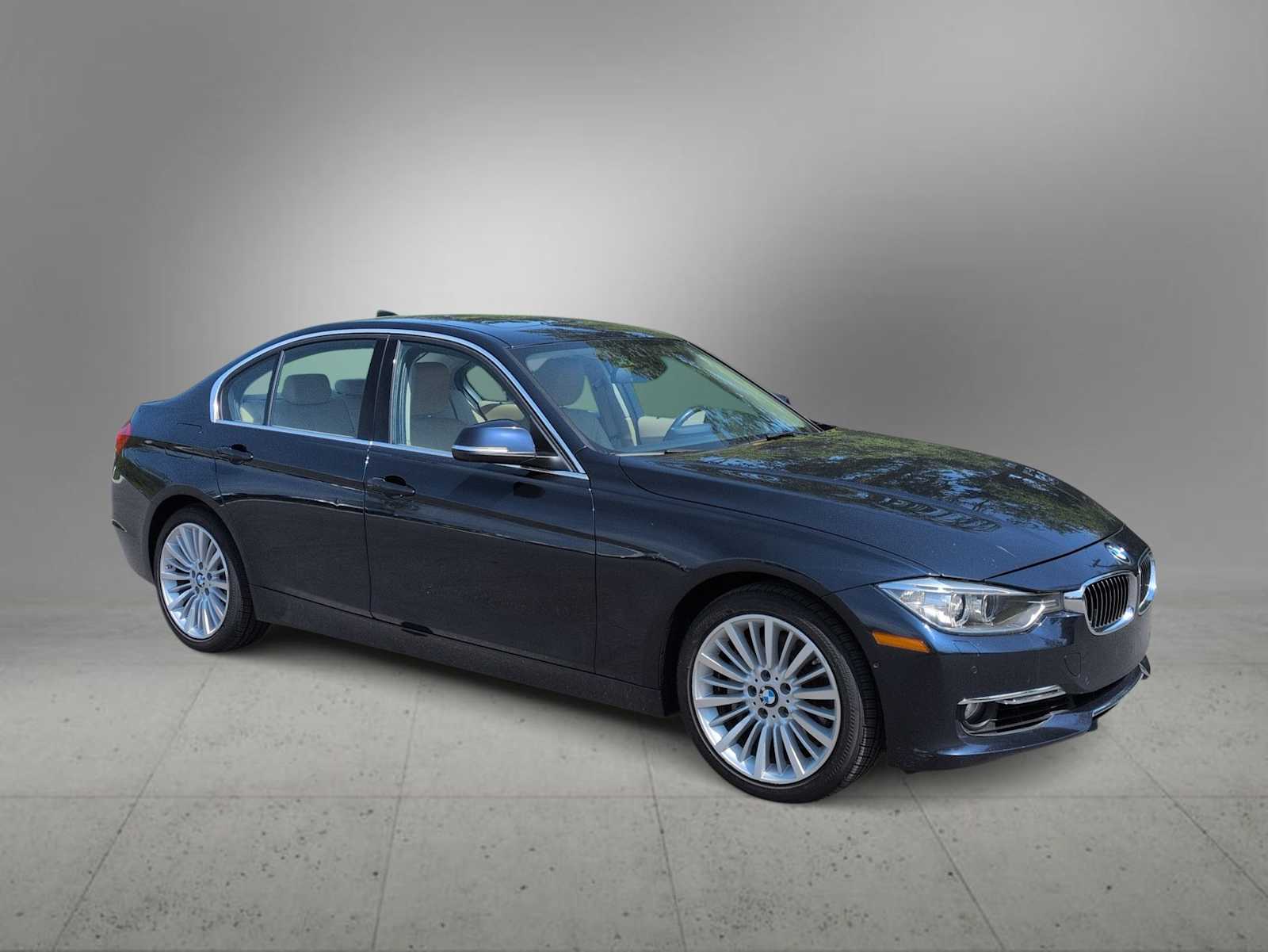 Thumbnail: 2013 BMW 3 Series - 2