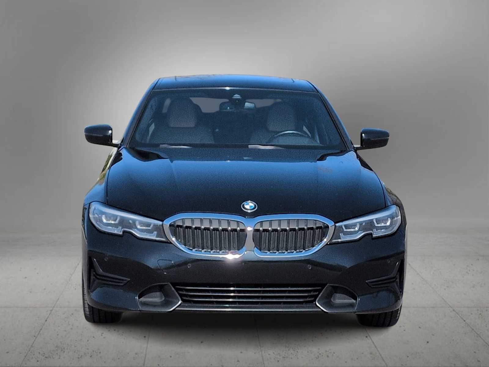 Thumbnail: 2021 BMW 3 Series - 3