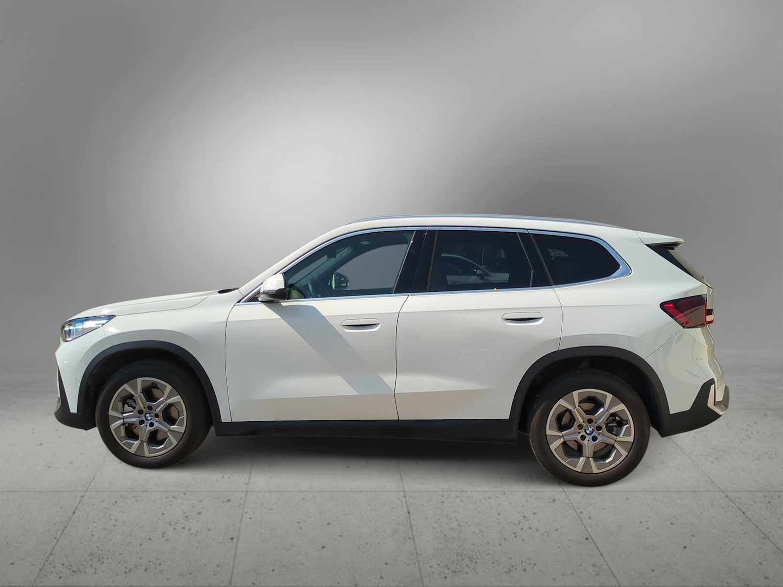 2023 Bmw X1 XDrive28i photo 3