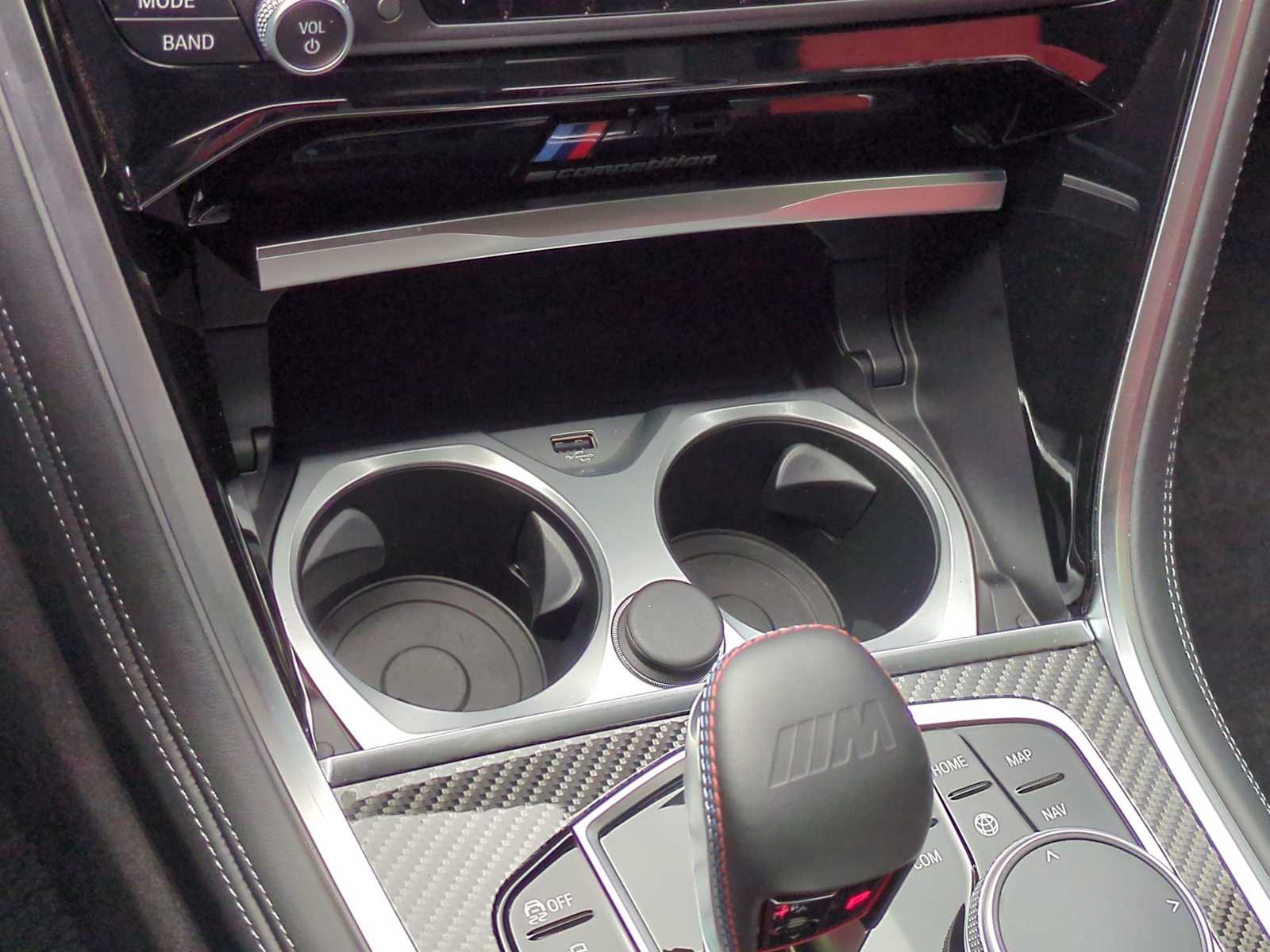 Thumbnail: 2025 BMW M8 - 29