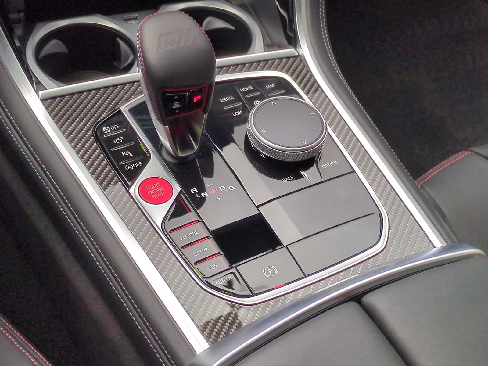 Thumbnail: 2025 BMW M8 - 30