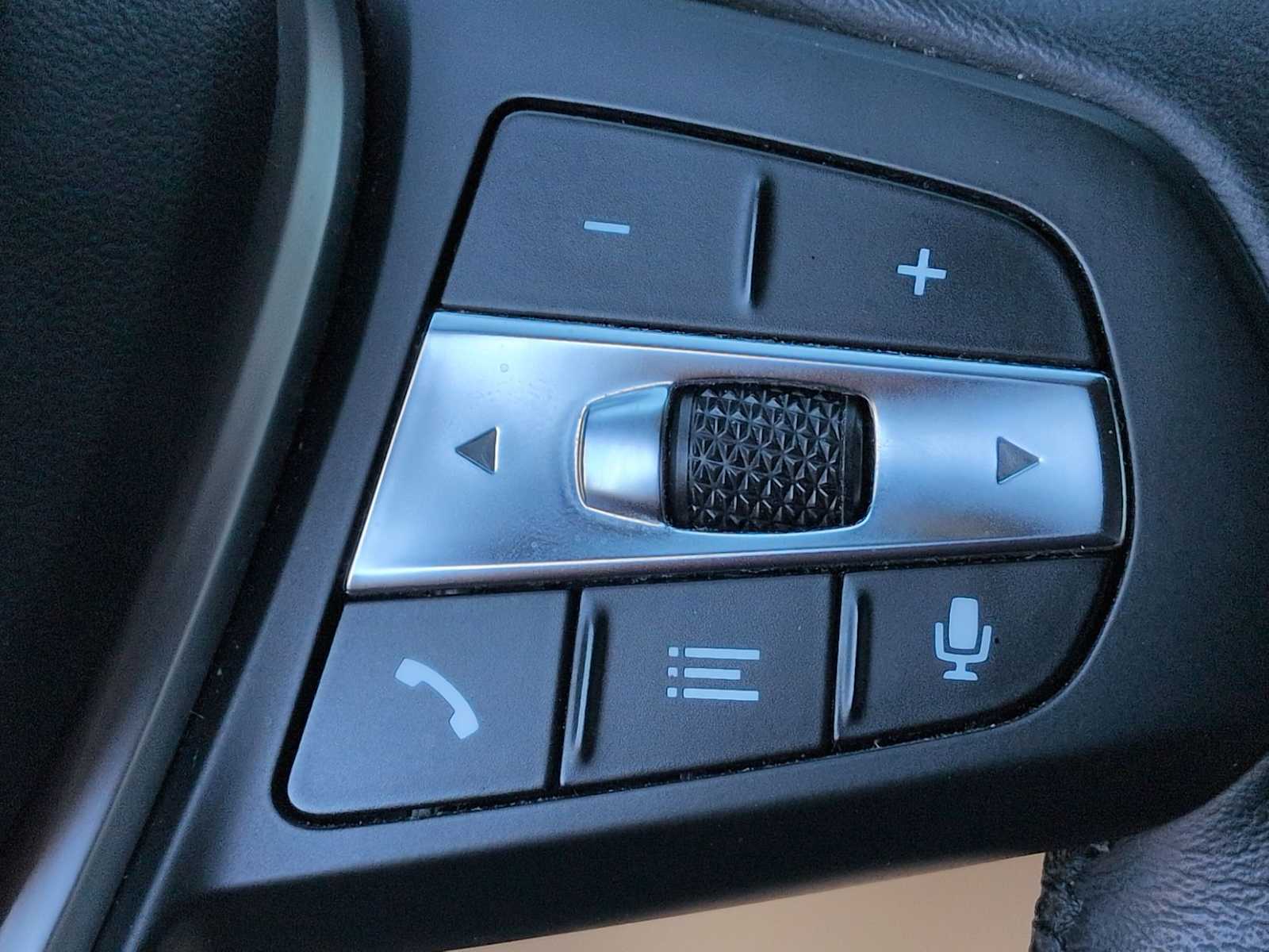 Thumbnail: 2021 BMW 3 Series - 26