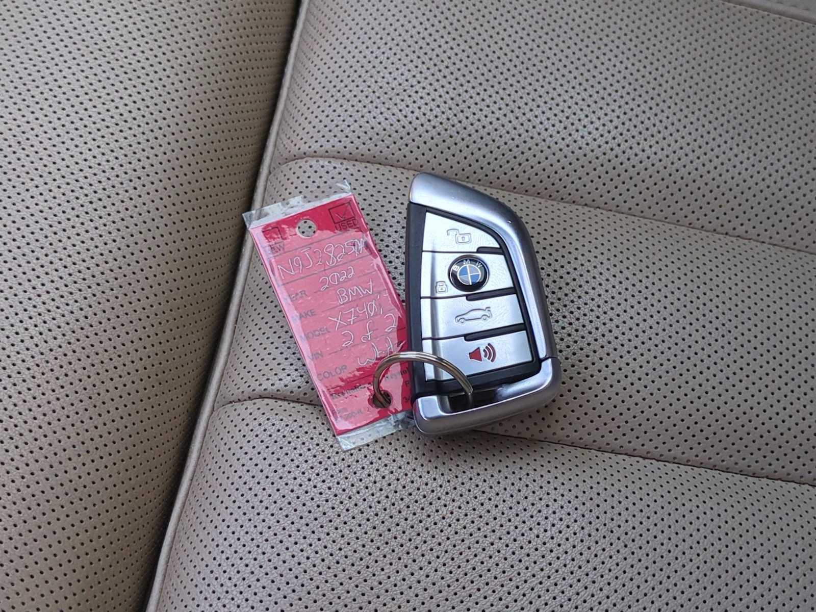 Thumbnail: 2022 BMW X7 - 36