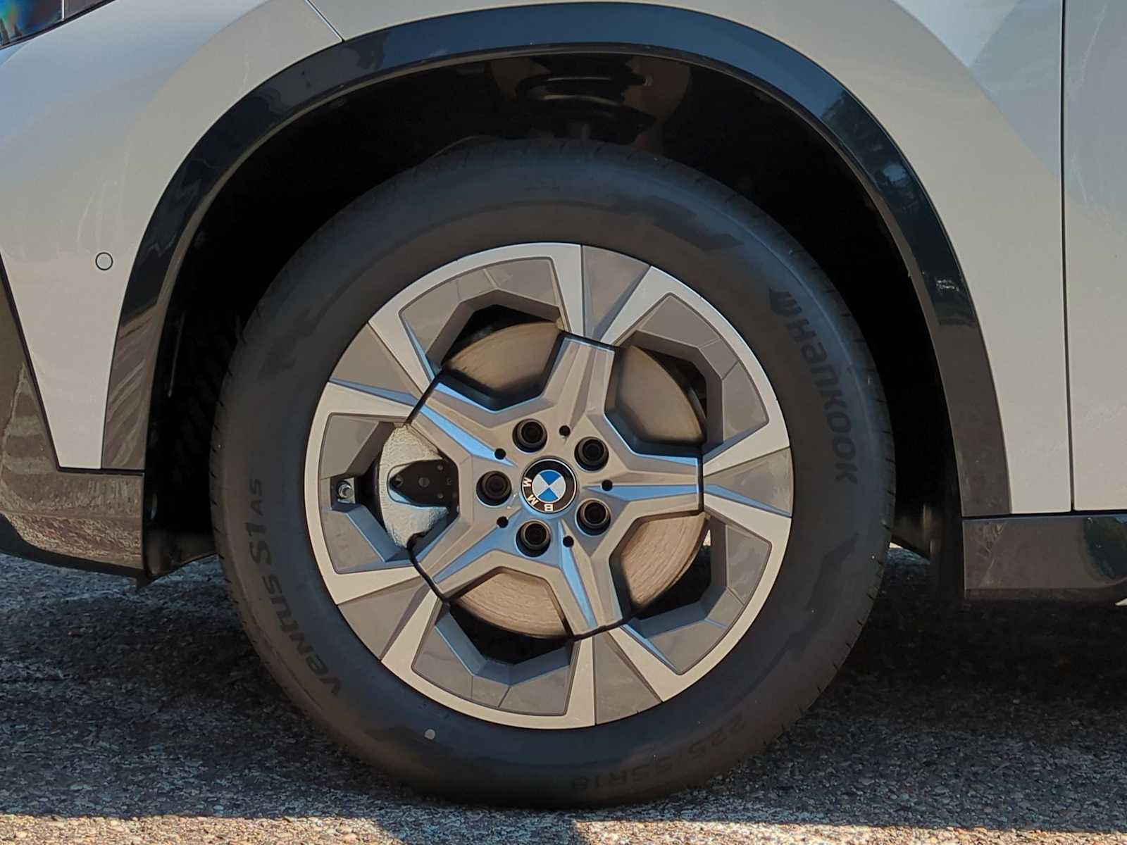 Thumbnail: 2026 BMW X1 - 14