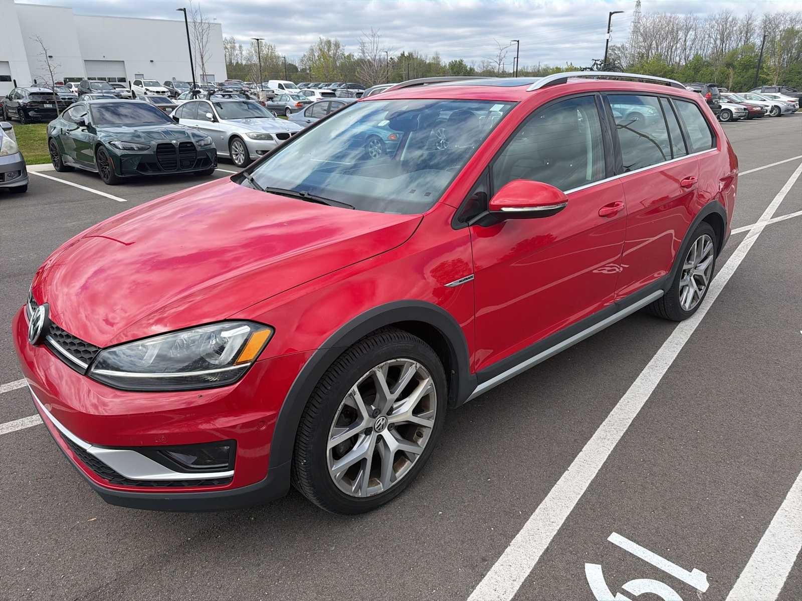 Thumbnail: 2017 Volkswagen Golf - 1