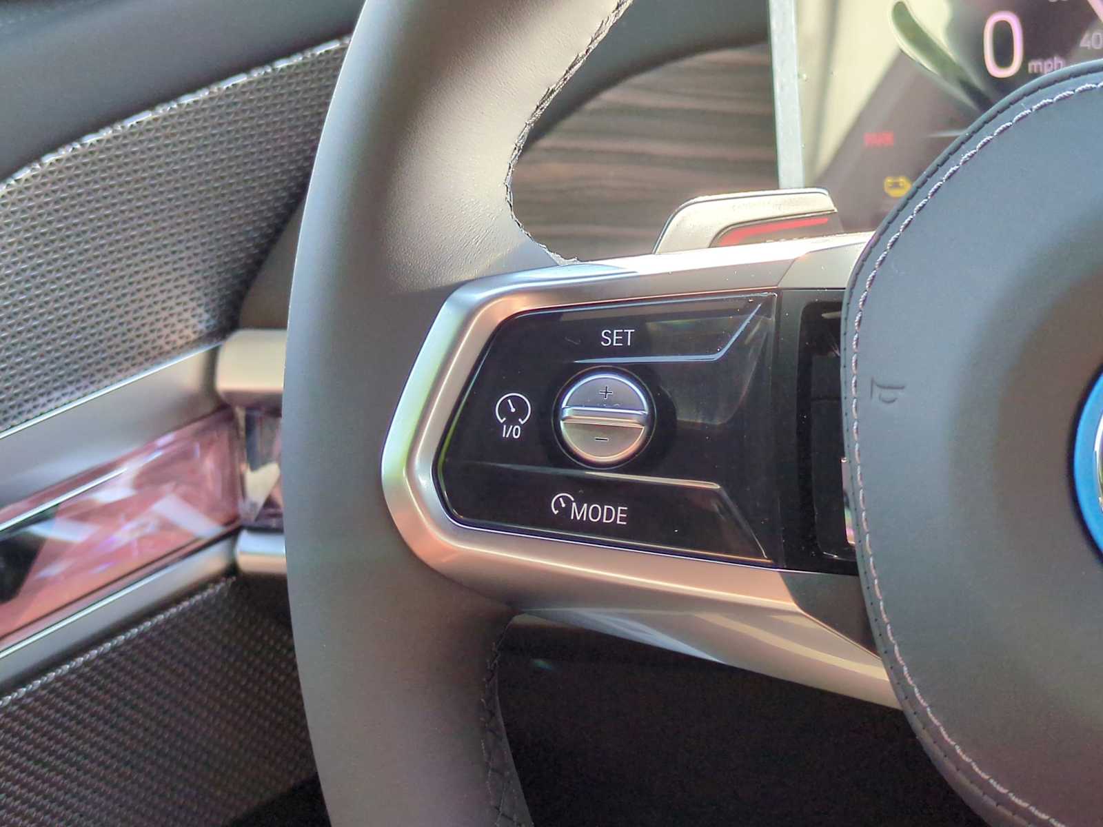 Thumbnail: 2026 BMW i7 - 24