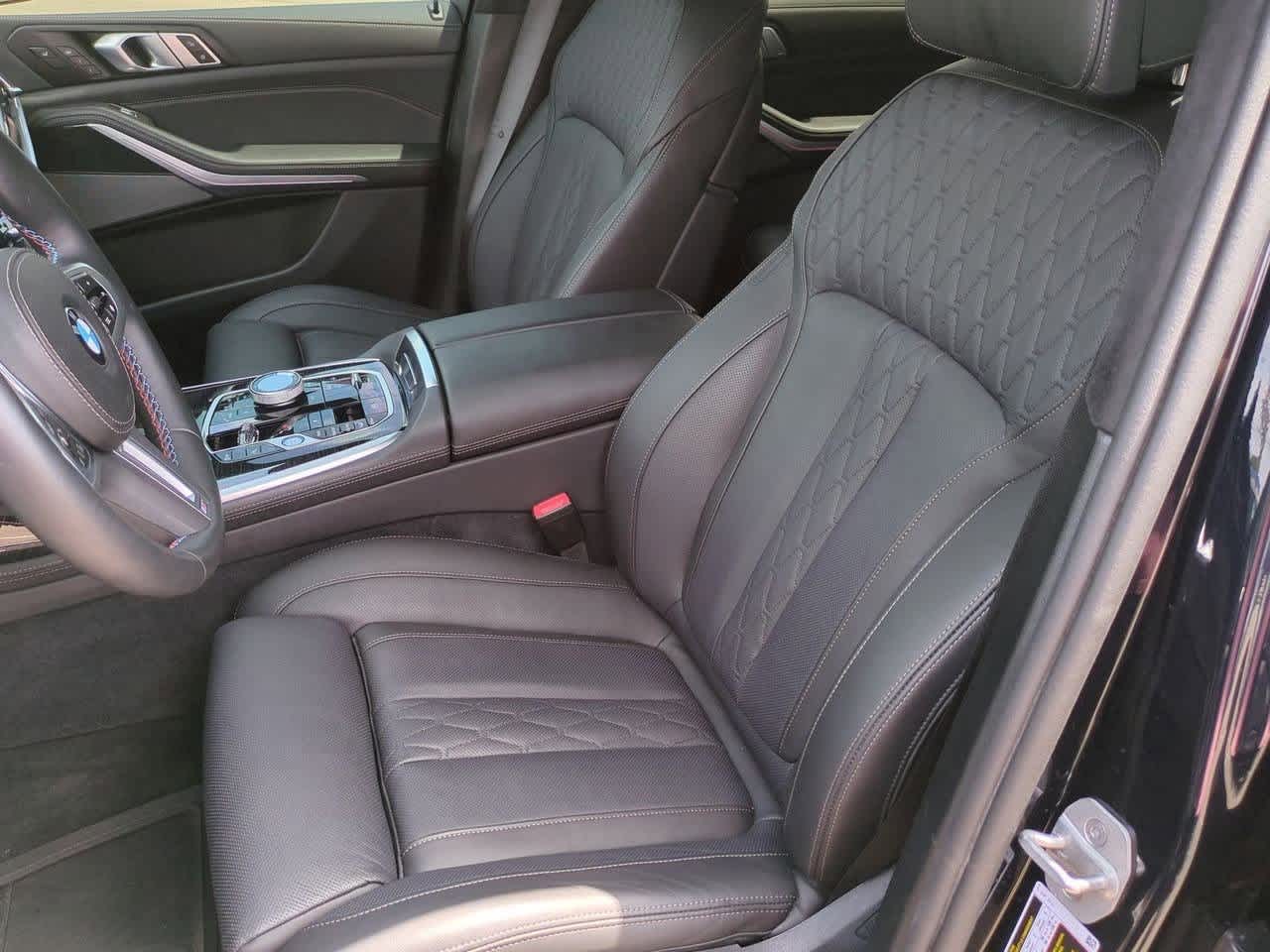 Thumbnail: 2025 BMW X7 - 15