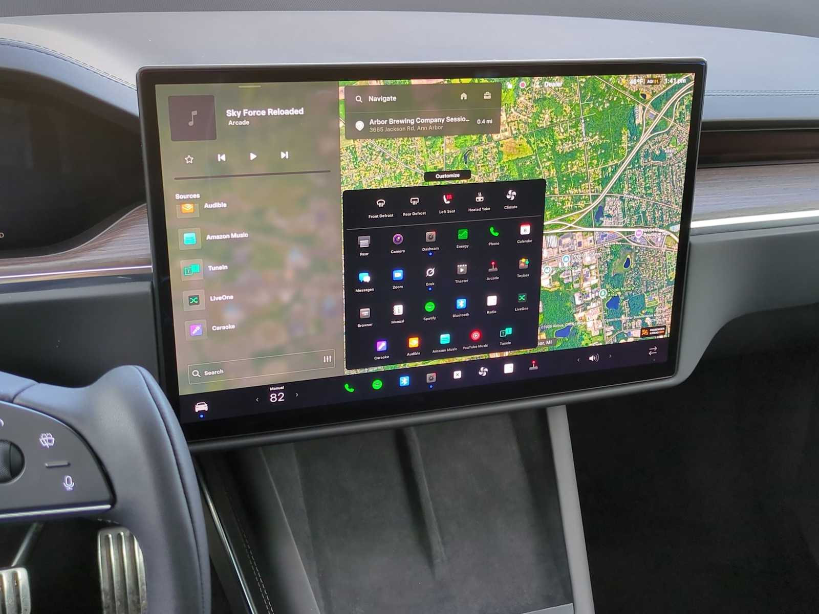 Thumbnail: 2022 Tesla Model X - 28