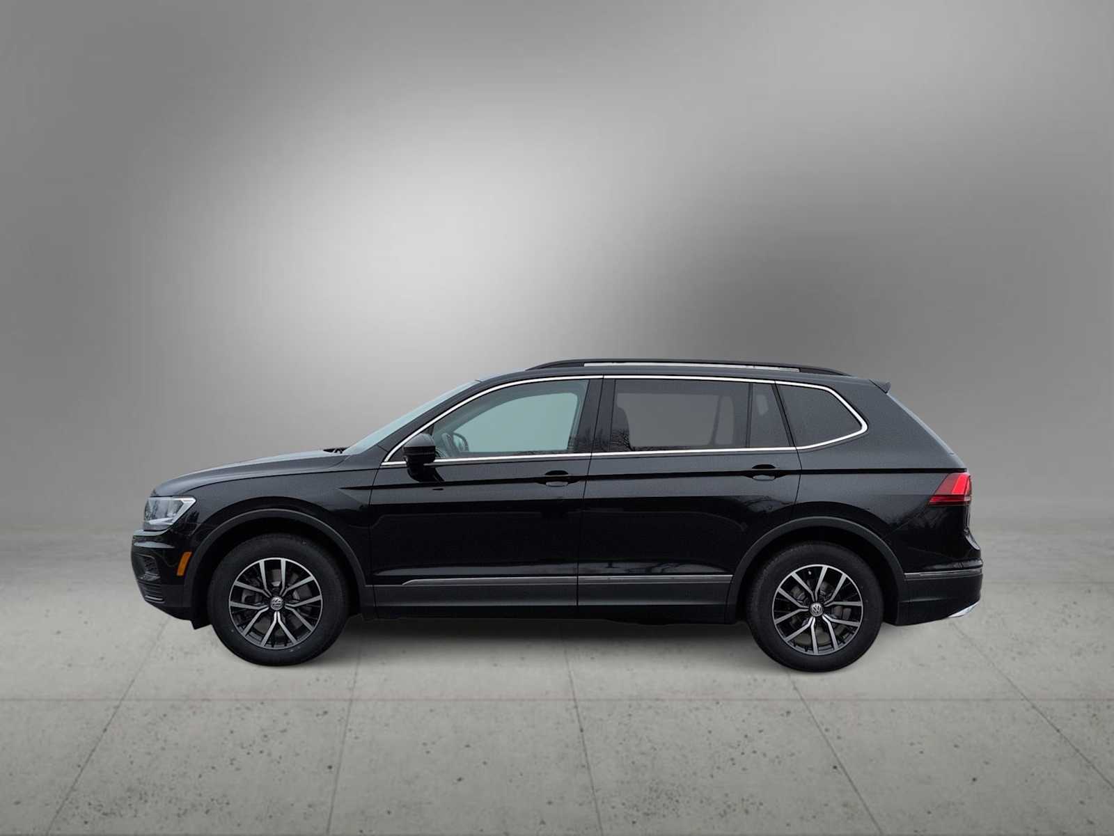 Thumbnail: 2021 Volkswagen Tiguan - 5