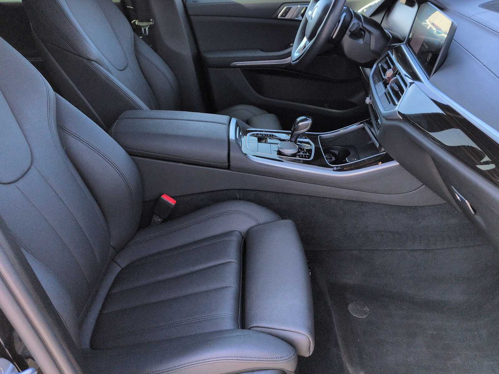 Thumbnail: 2021 BMW X5 - 24