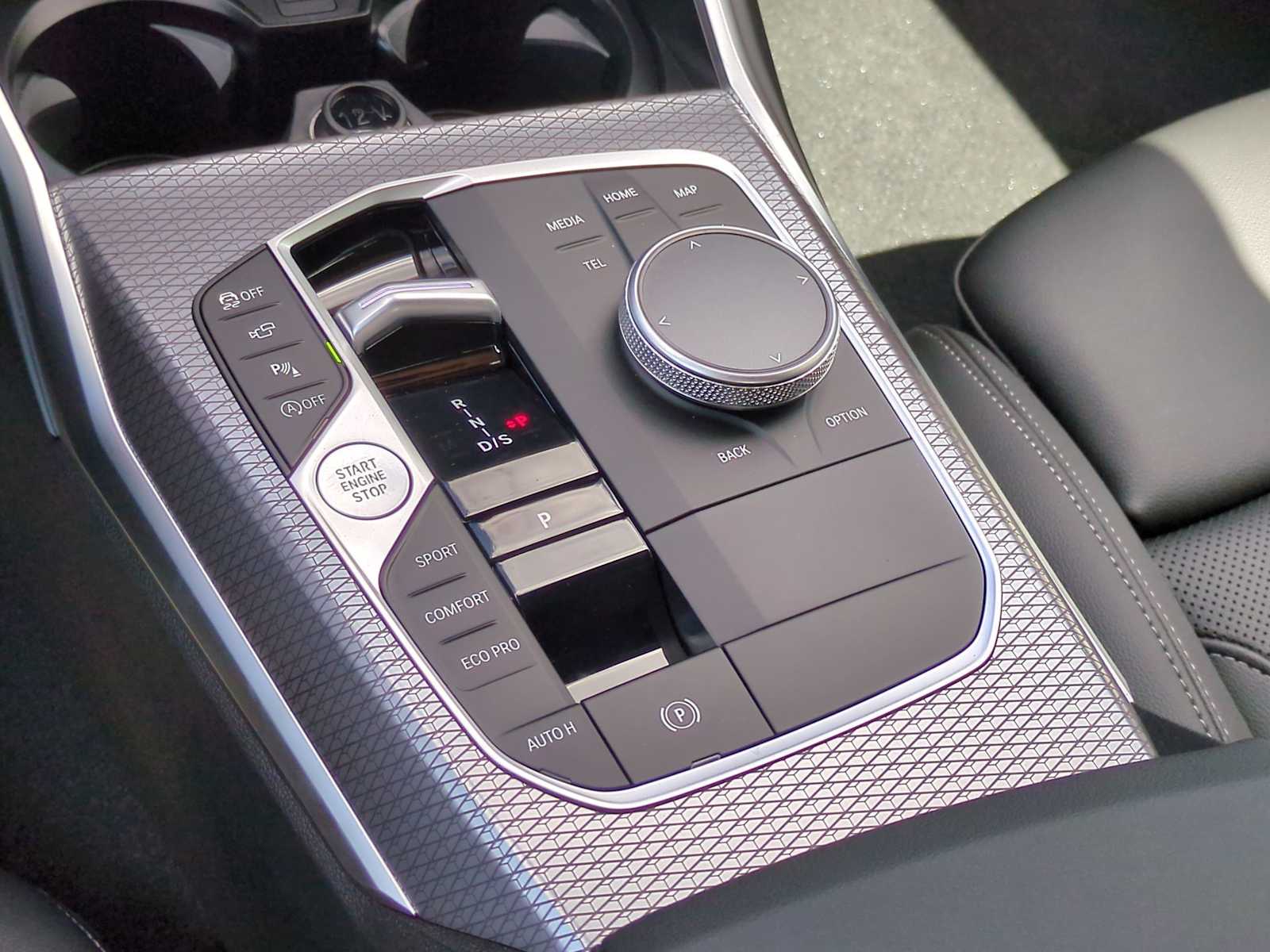 Thumbnail: 2025 BMW 3 Series - 35