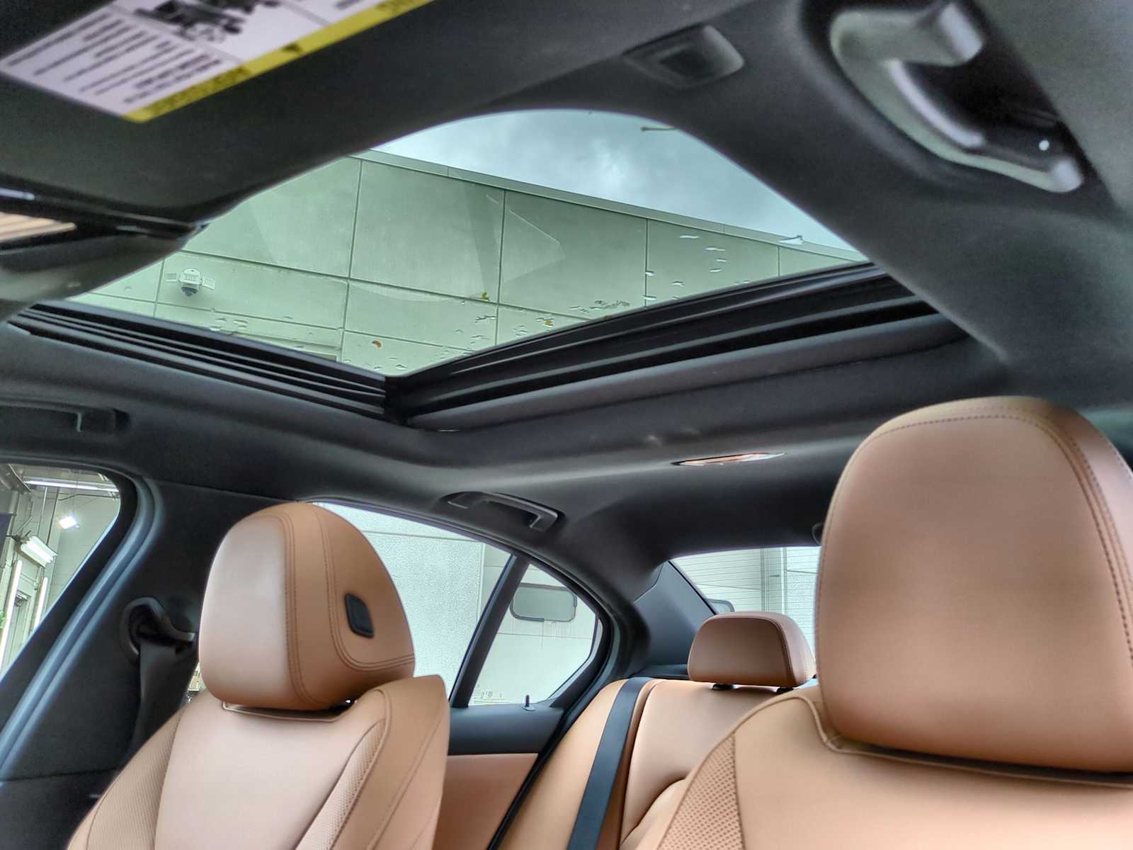 Thumbnail: 2025 BMW 3 Series - 19