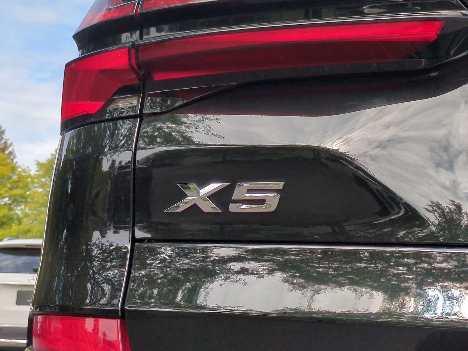 Thumbnail: 2026 BMW X5 - 13