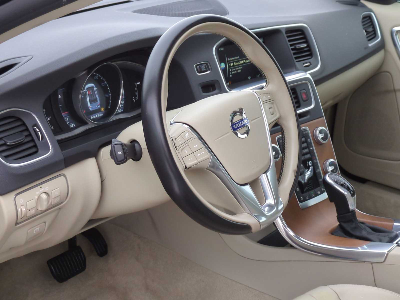 Thumbnail: 2016 Volvo S60 - 10