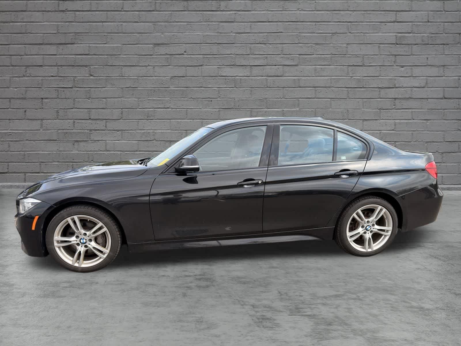 Thumbnail: 2018 BMW 3 Series - 3