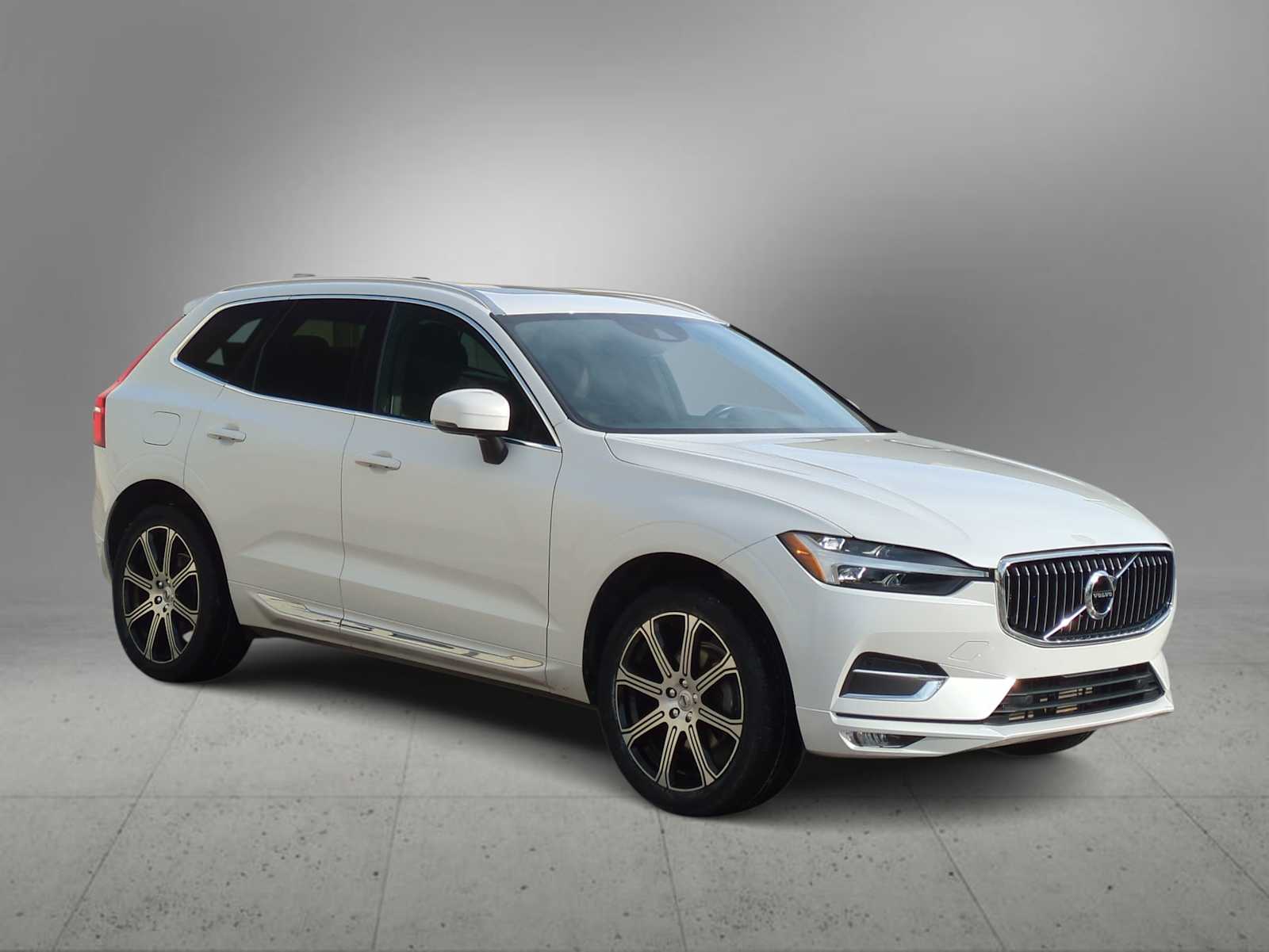 Thumbnail: 2021 Volvo XC60 - 2