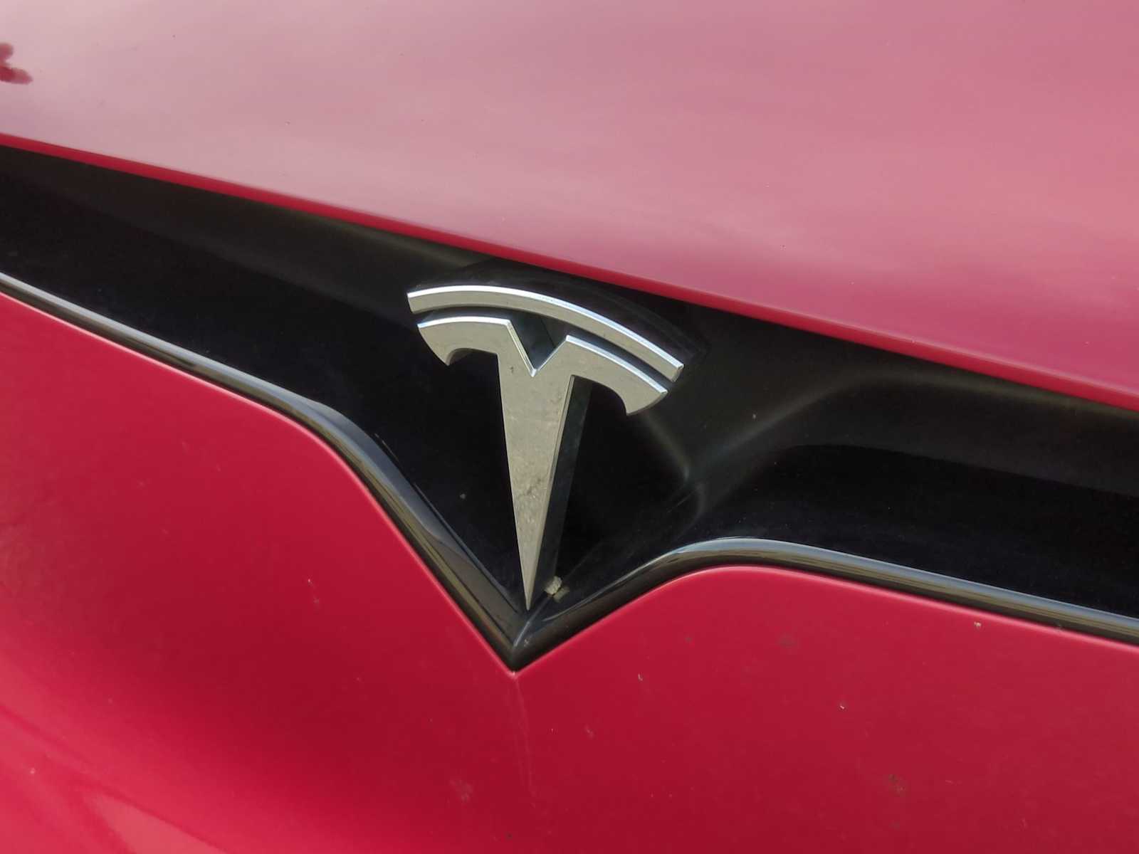 Thumbnail: 2022 Tesla Model X - 12