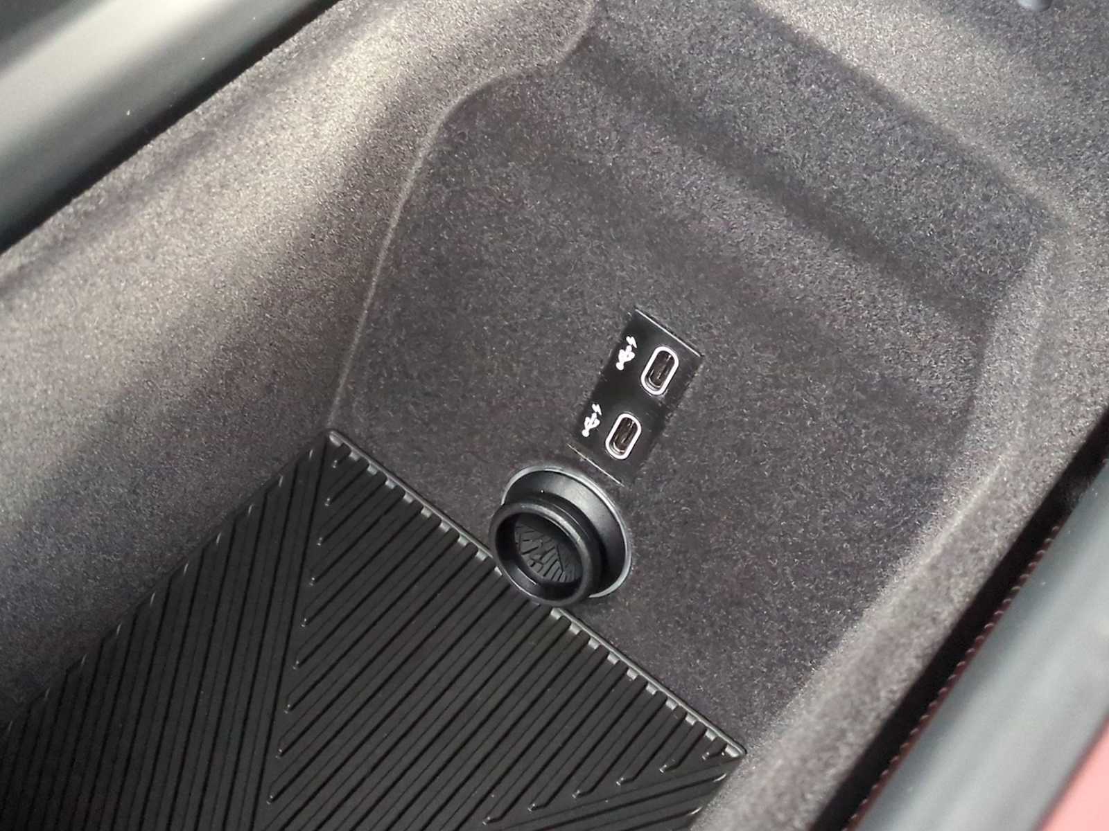 Thumbnail: 2025 BMW 7 Series - 34