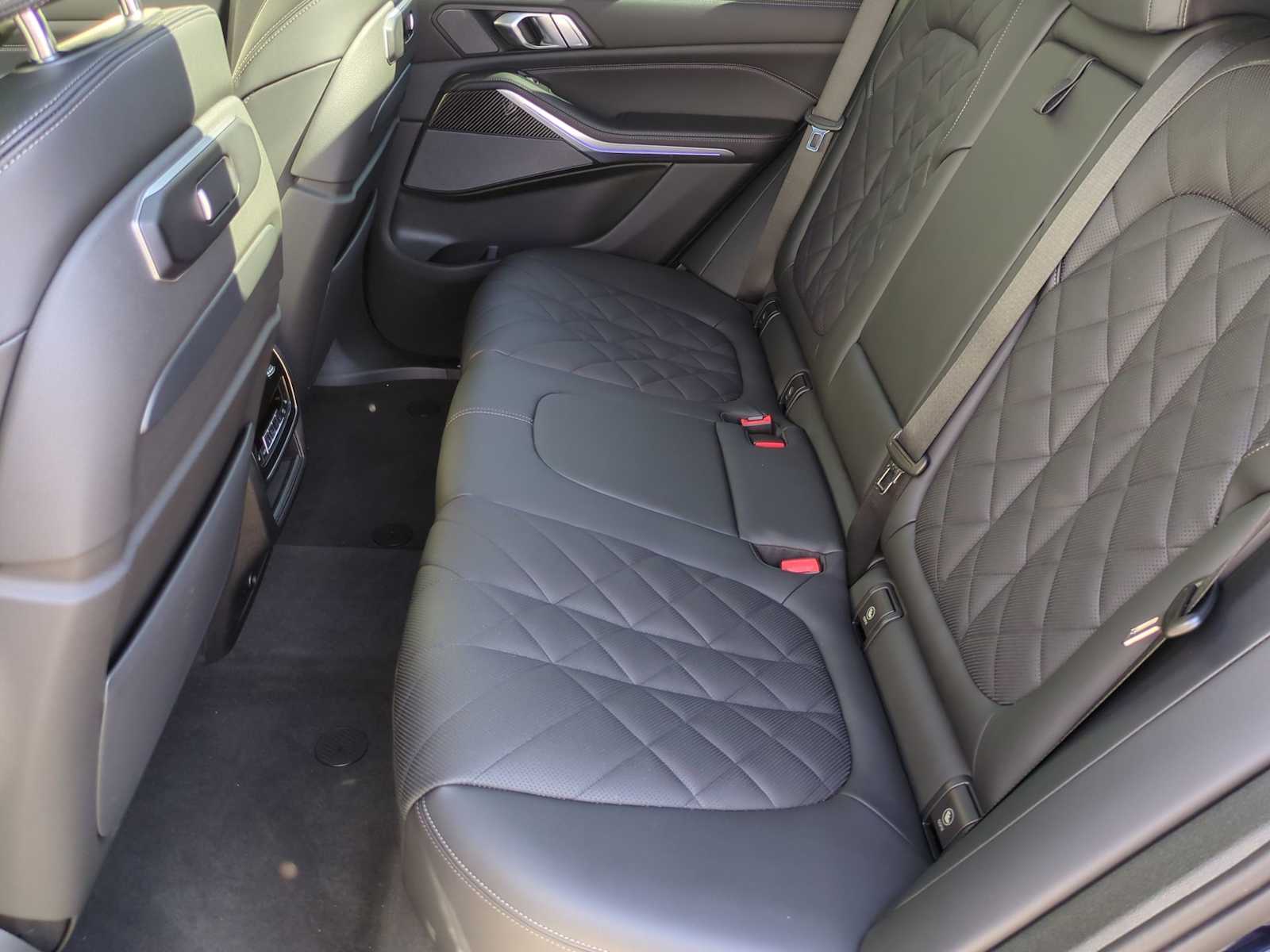 Thumbnail: 2025 BMW X5 - 21