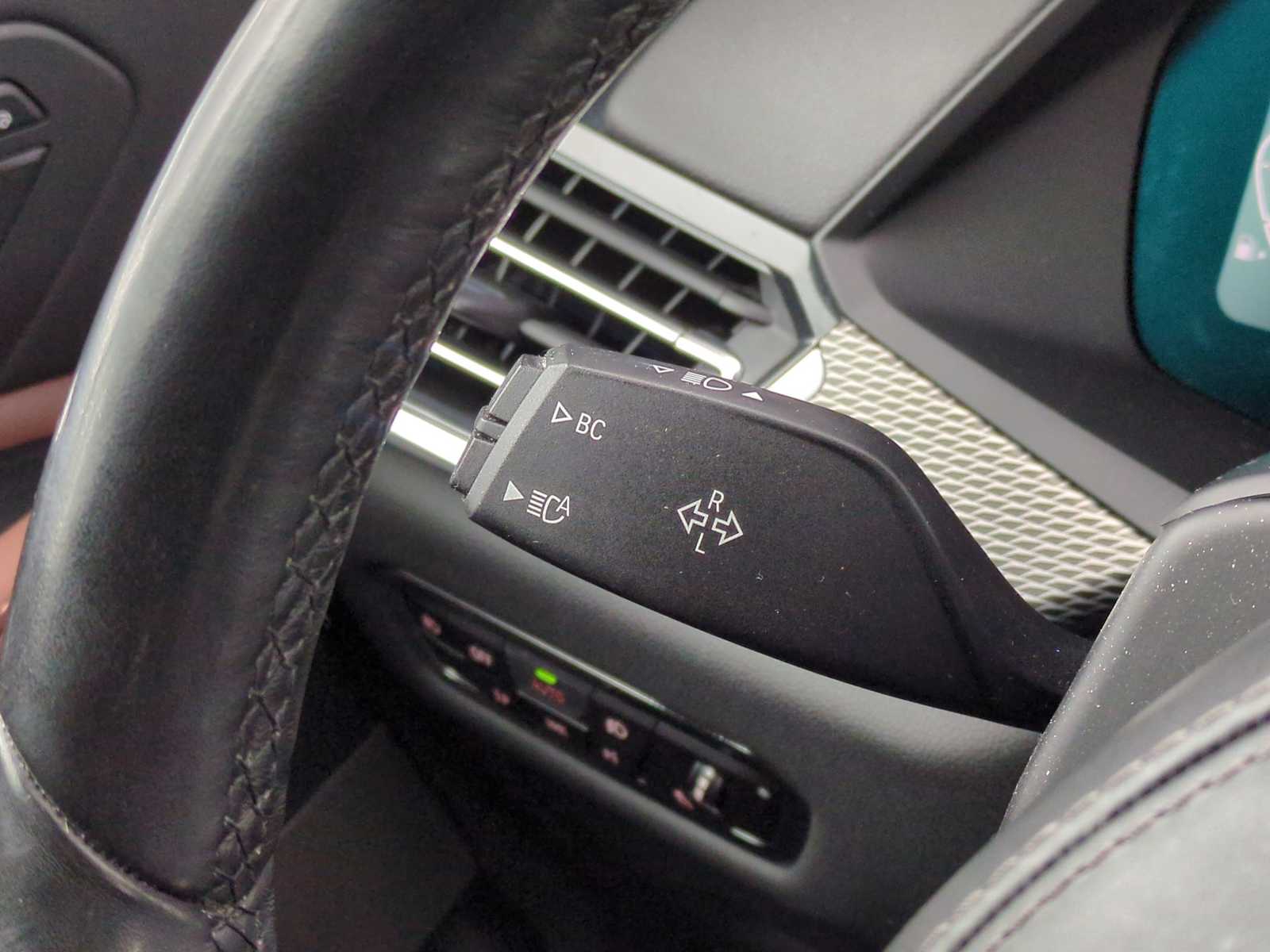 Thumbnail: 2021 BMW X6 - 28