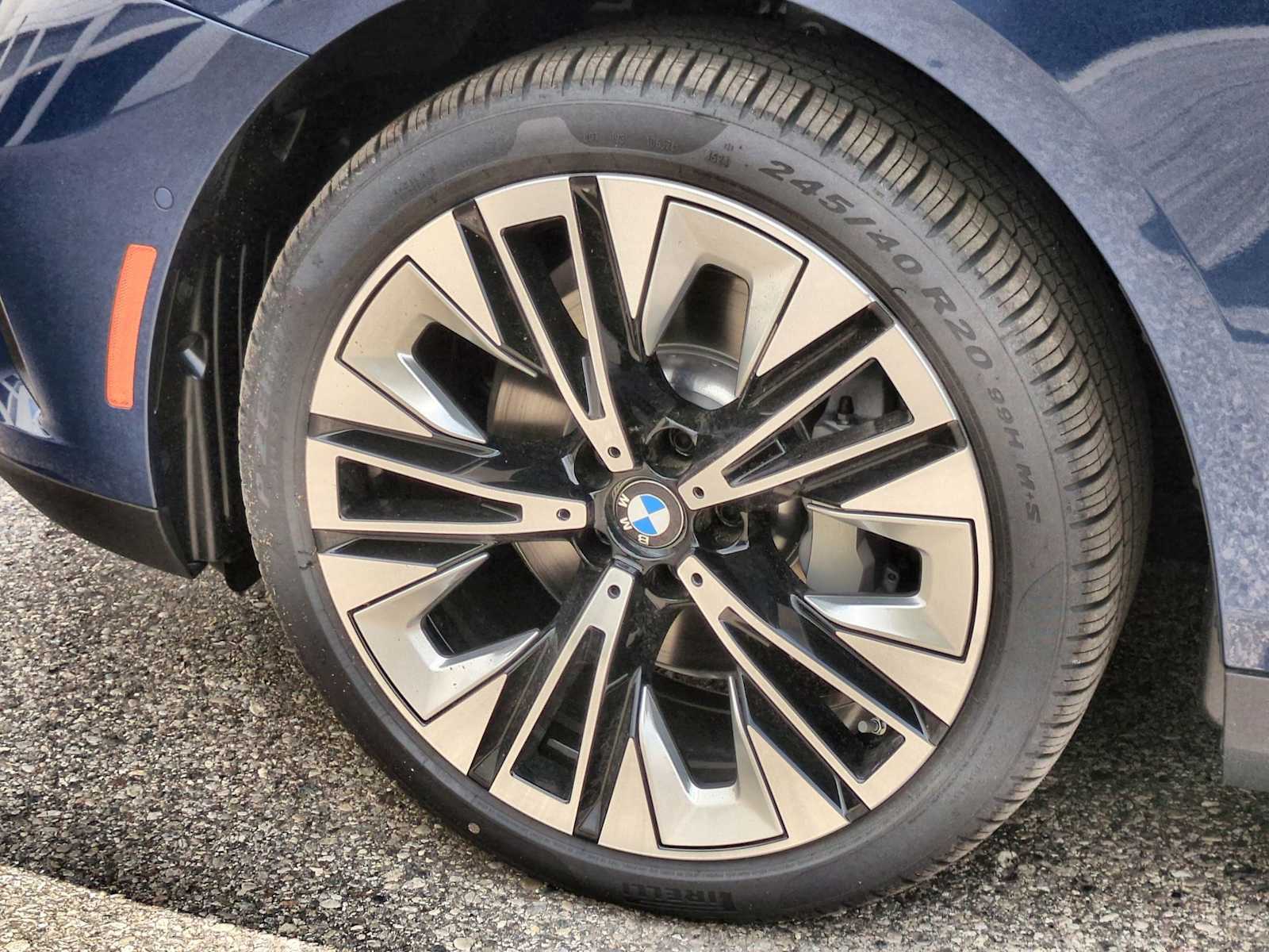 Thumbnail: 2026 BMW 5 Series - 14