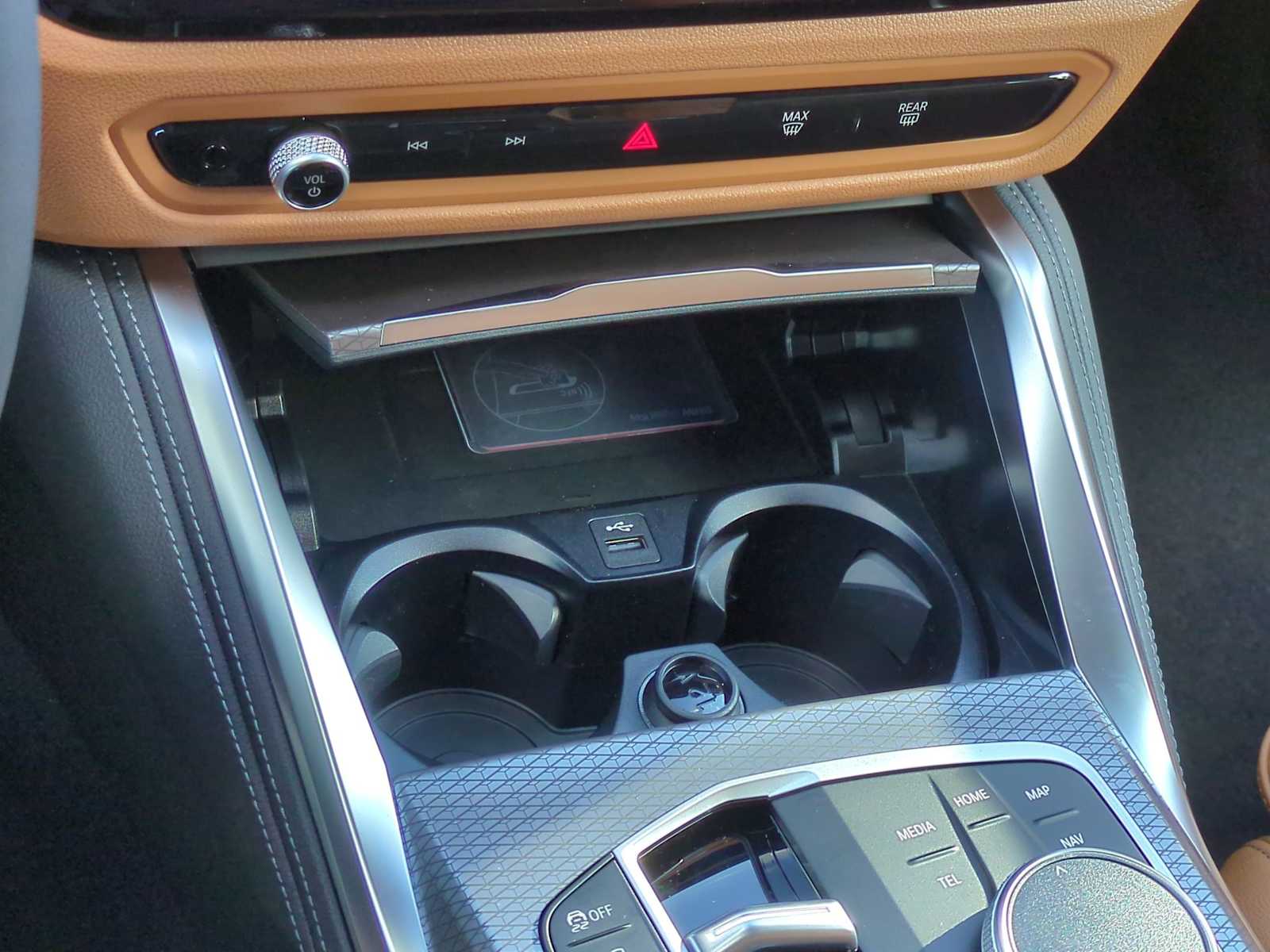 Thumbnail: 2025 BMW i4 - 33