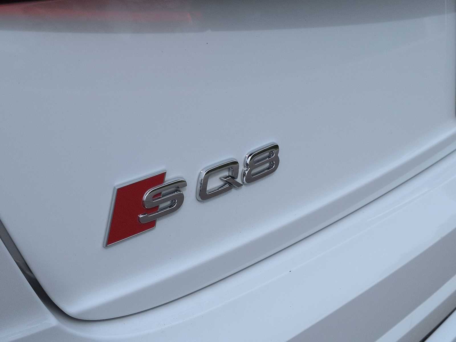 Thumbnail: 2023 Audi SQ8 - 12