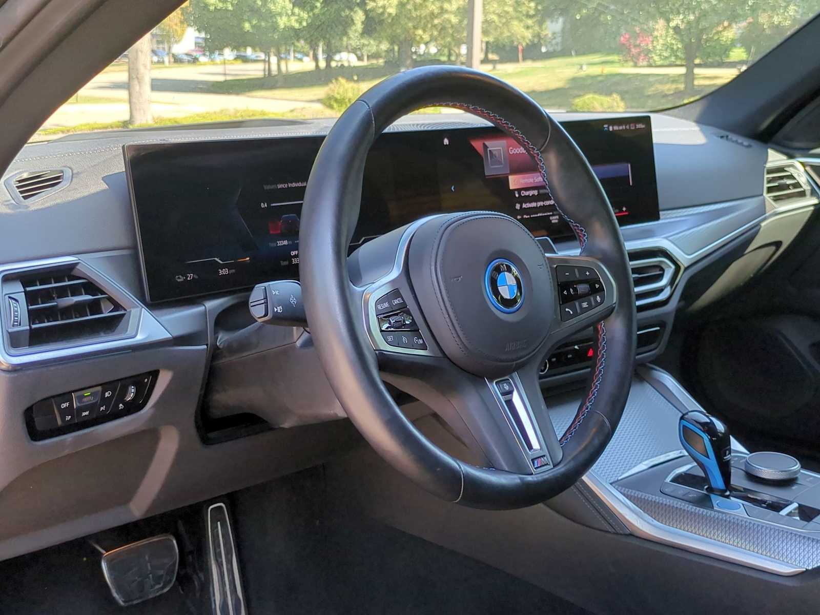 Thumbnail: 2023 BMW i4 - 10