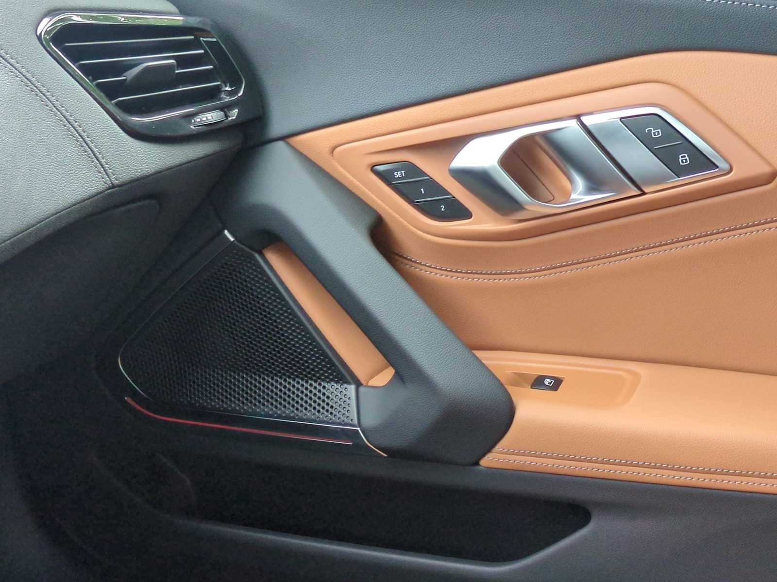 Thumbnail: 2026 BMW Z4 - 28