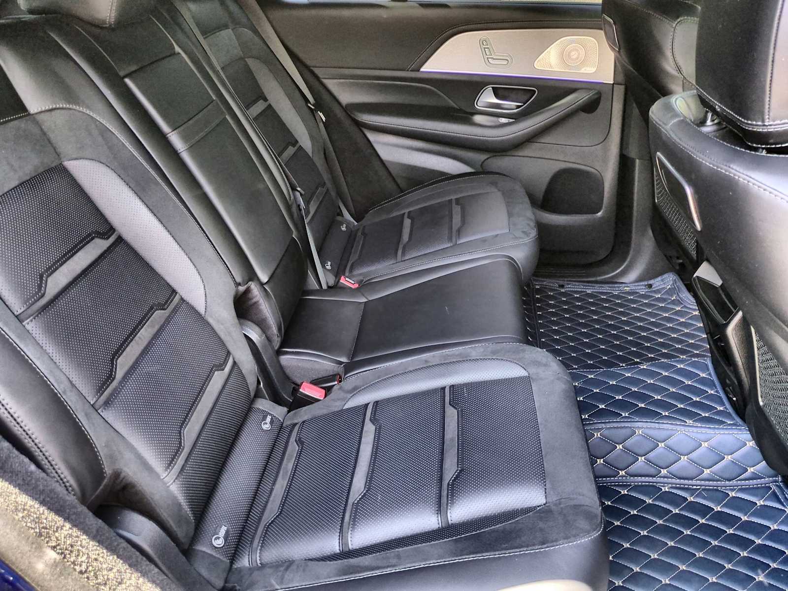 Thumbnail: 2021 Mercedes-Benz GL-Class - 22