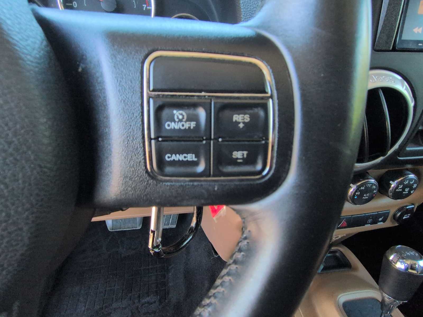 Thumbnail: 2014 Jeep Wrangler - 22