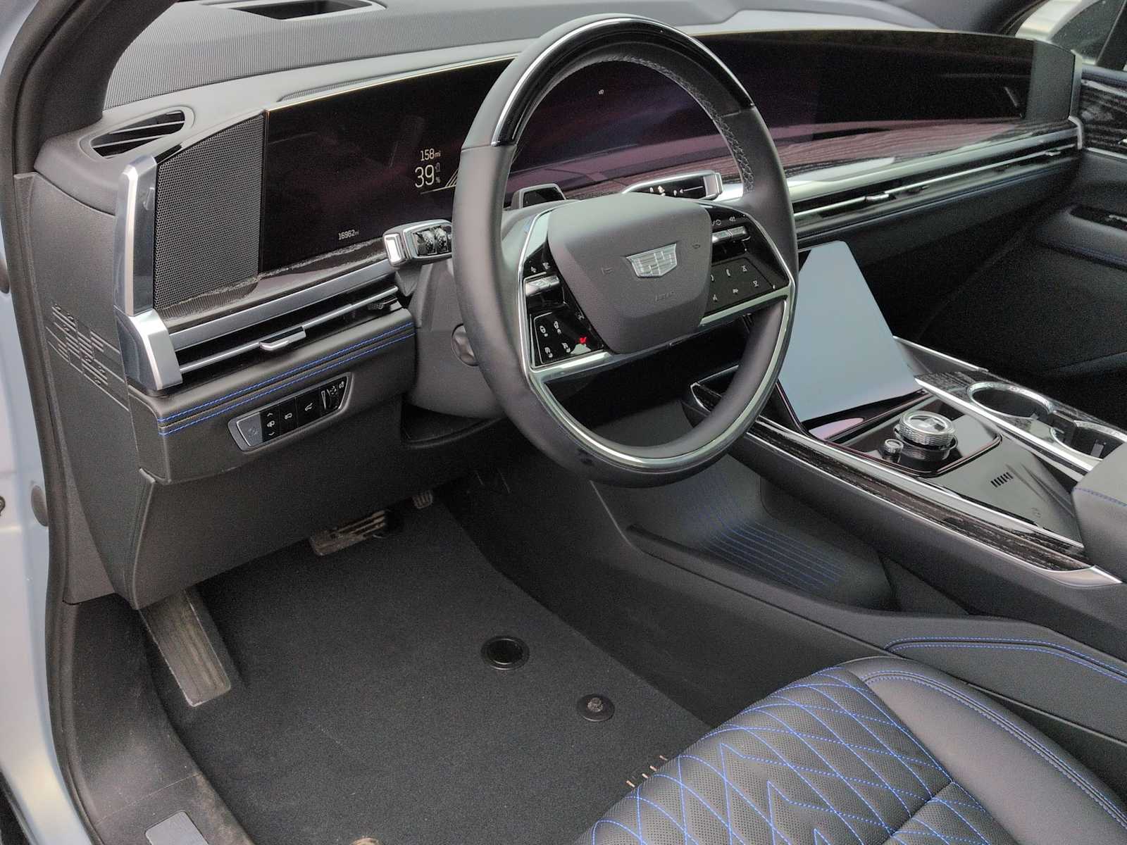 Thumbnail: 2025 Cadillac Escalade IQ - 10