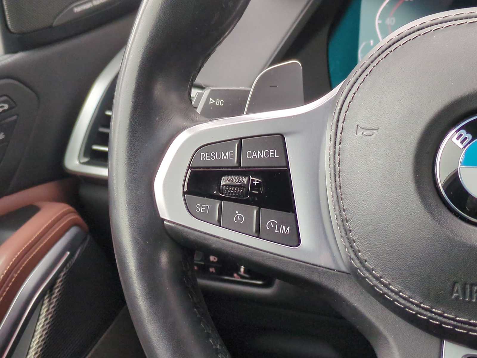 Thumbnail: 2021 BMW X6 - 25