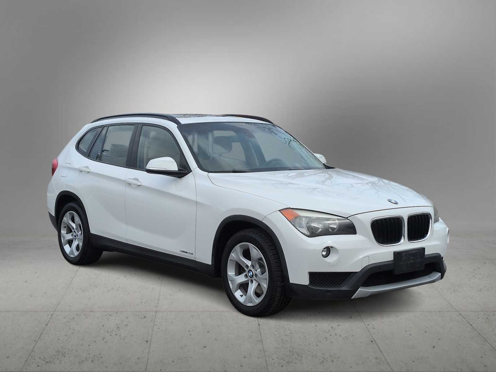 Thumbnail: 2013 BMW X1 - 2