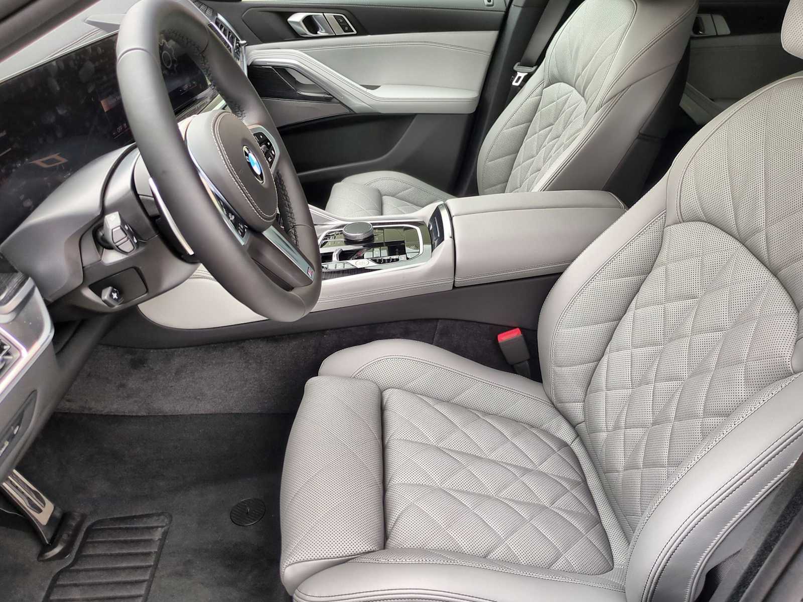 Thumbnail: 2026 BMW X6 - 16