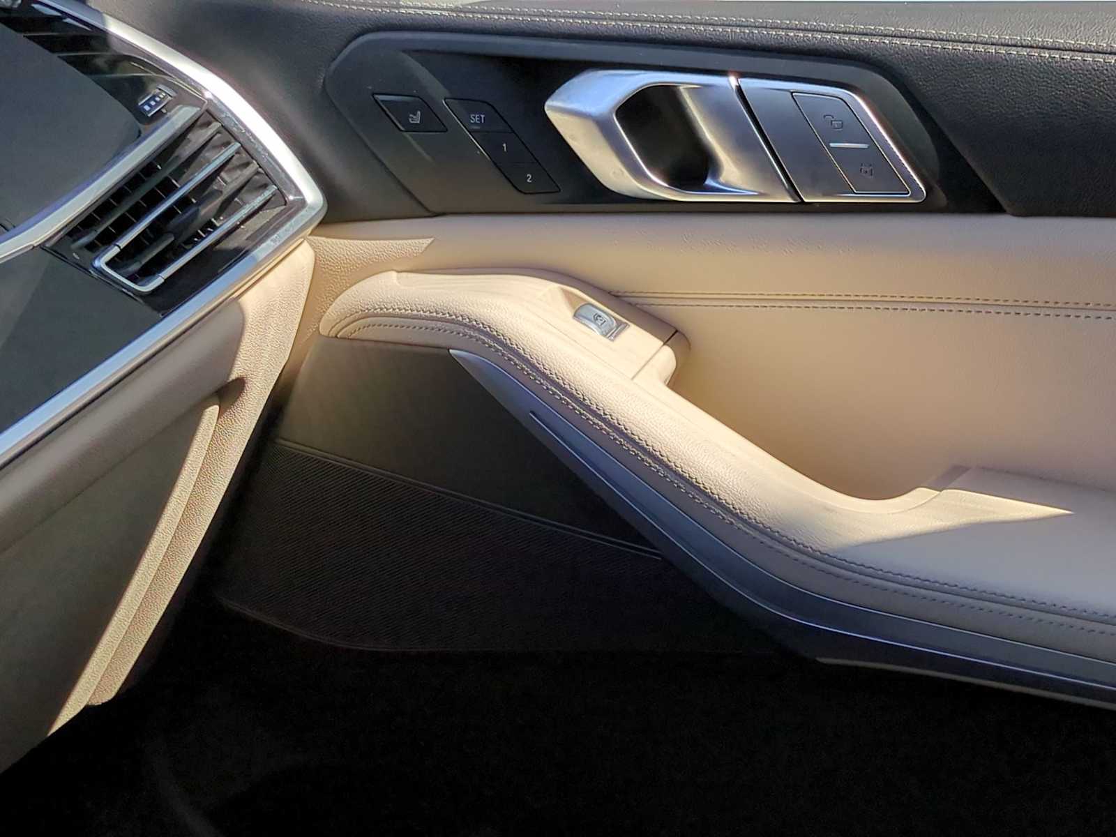 Thumbnail: 2022 BMW X7 - 39