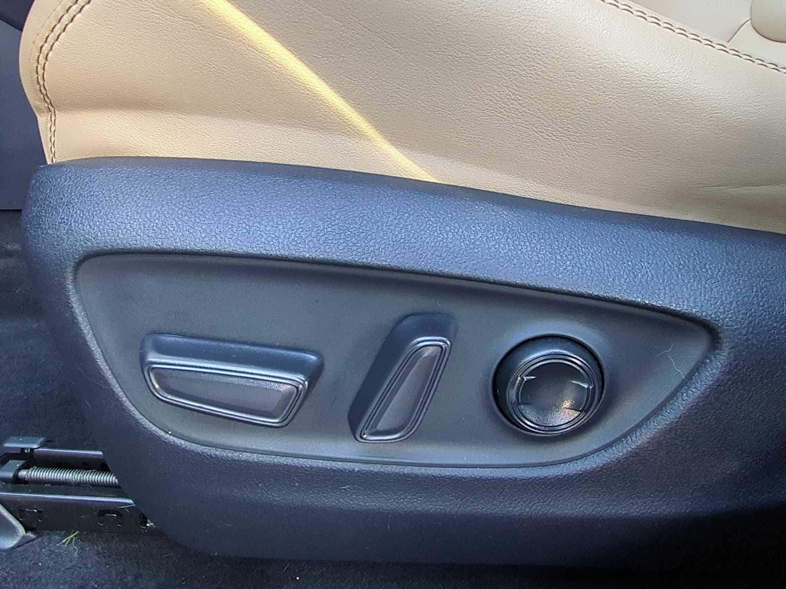 Thumbnail: 2023 Toyota RAV4 - 18