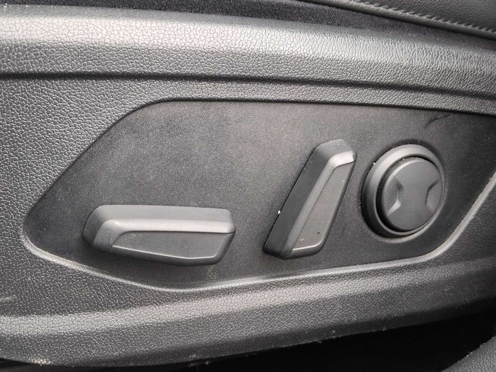 Thumbnail: 2021 Kia Sorento - 17